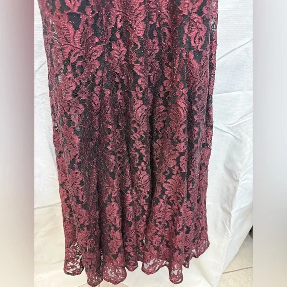 Night Way Collections Burgundy Lace Maxi Gown - Picture 5 of 6